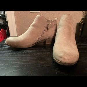 Arizona Jean Company Tan Zipper Ankle Boot Sz 9